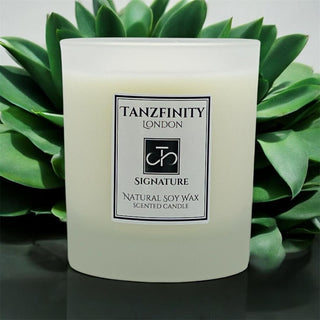 Signature - Luxury Scented Candle 220g